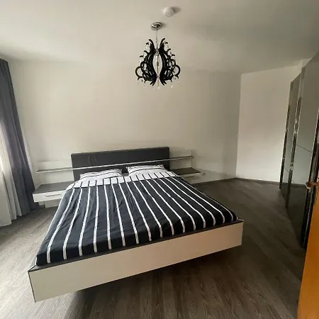 Apartmán Monteurzimmer/ferienwohnung Brauckstrasse, *