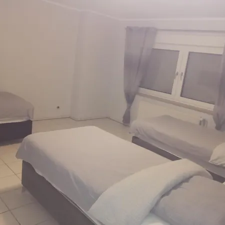 Monteurzimmer/ferienwohnung Brauckstrasse, Апартаменты Гладбек