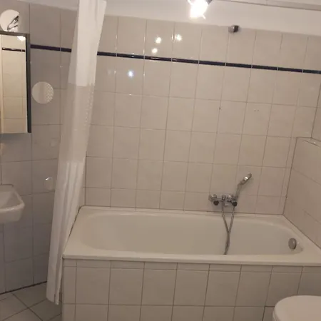 Monteurzimmer/ferienwohnung Brauckstrasse, *