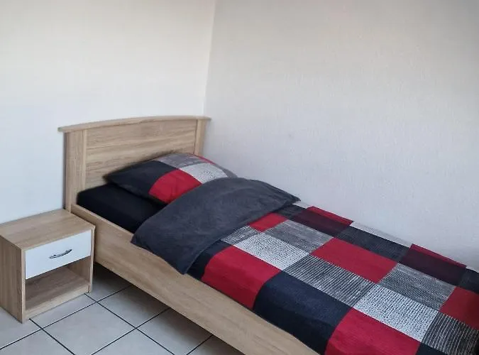 Monteurzimmer/ferienwohnung Brauckstrasse, 格拉德贝克