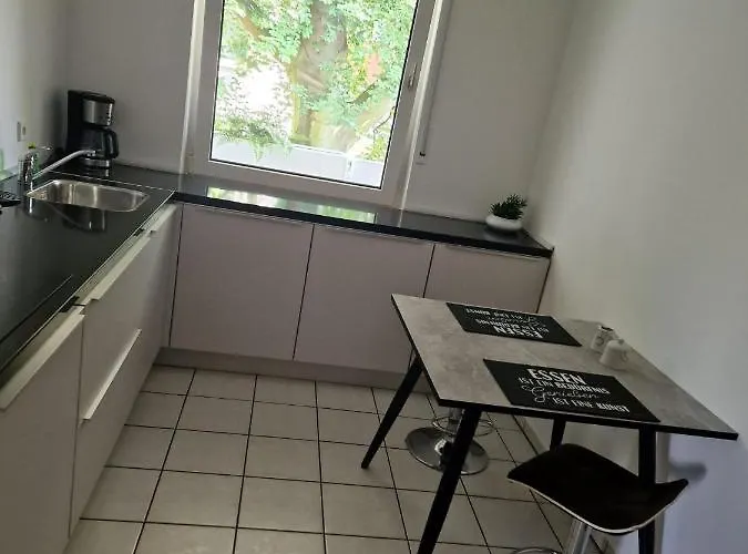 Monteurzimmer/ferienwohnung Brauckstrasse, 公寓 格拉德贝克